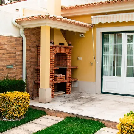 Verdizela Beach & Golf Villa